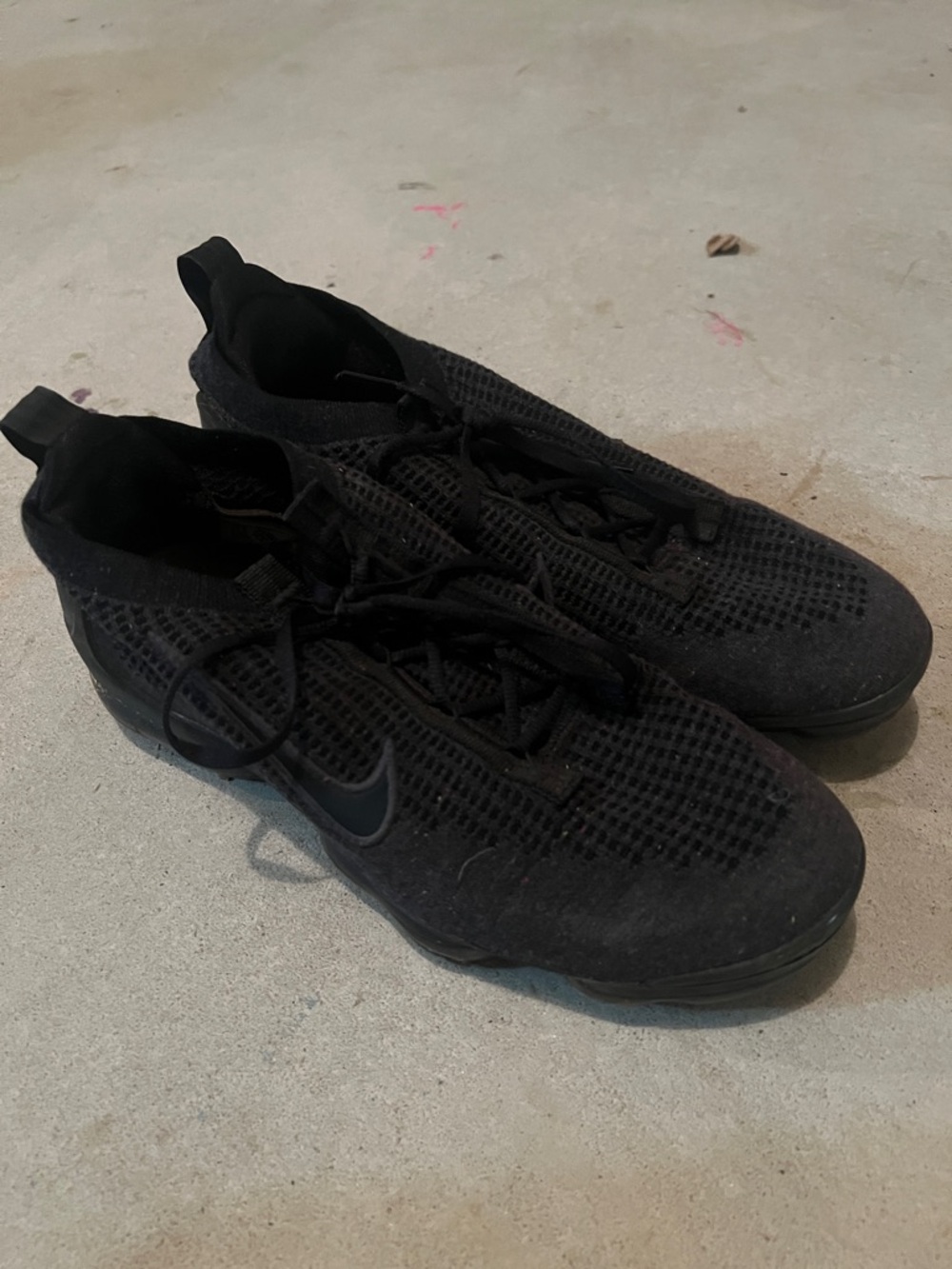 Nike Black Knit Low-Top Men's Sneakers